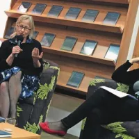 S pisateljico Brino Svit (levo) se je v Kopru pogovarjala Breda Biščak