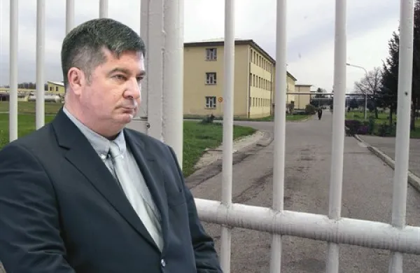 Sodišče je za Roberta Časarja izdalo tiralico, mednarodno tiralico in evropski priporni nalog