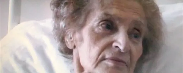 Z Aino Kosovel se je malo pred smrtjo  pogovarjal Borut Koloini, pogovor pa je posnel  Andrej Mlakar 