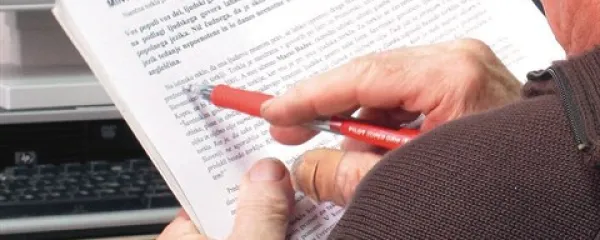 Lektorja premnogi zmotno enačijo z biričem in v njem ne prepoznajo prijaznega jezikovnega svetovalca