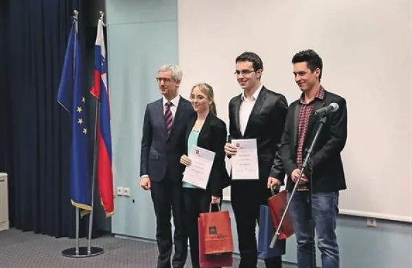 Naj dijak in naj dijakinja 2013 sta Jernej Štremfelj, dijak 2. letnika idrijske gimnazije, in Urška Pliberšek, dijakinja 3. letnika mariborske srednje šole za gostinstvo in turizem