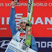 peter Prevc, zmagovalec zadnje tekme sezone svetovnega pokala smučarskih skokov in drugi v skupnem seštevku