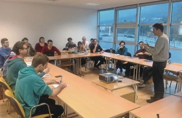 Podjetniška delavnica vodi mlade od zamisli do uresničitve poslovne ideje   