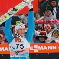 Veselje Petra Prevca ob zmagi na zadnji letošnji tekmi in novem rekordu skakalnice 