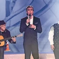 Jan Plestenjak je najprej nastopil z Modrijani, nato pa še sam