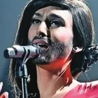 Avstrijci bodo na letošnjo Eurovizijo poslali Thomasa Neuwirtha, bolj poznanega pod imenom Conchita Wurst, ki je umetniško ime njegove “drag persone”