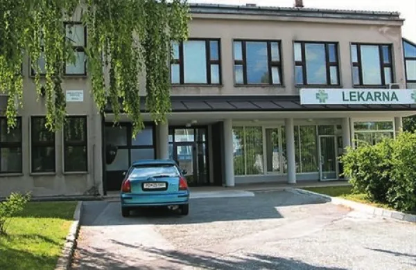 Zdravstveno postajo v Pivki bodo morda  poimenovali po tako rekoč prvem pivškem zdravniku Adolfu Kinkeli