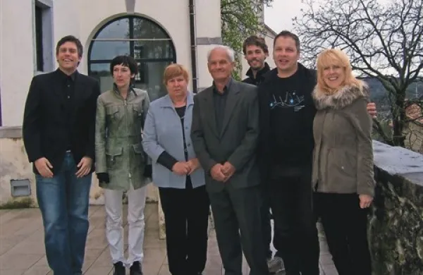 Producent Gorazd Božič, Tanja Godnič (zavod za trajnostni razvoj Pepa s Krasa), Aleksandra Pelicon (društvo Planta), Bogdan Cotič (kmetija Buntovi), Rok Tomažinčič (TIC Štanjel), umetniški vodja Simon Perčič ter koordinatorka in vodja za stike z
