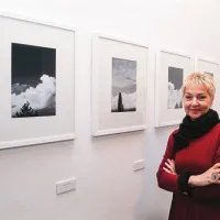 Nataša Segulin se v galeriji Meduza predstavlja s fotografskim ciklusom Tihote