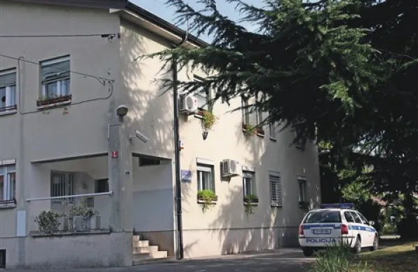 Kaj bodo s stavbo policije v Šempetru,  še ni odločeno,   najbrž  jo bodo oddali ali prodali  