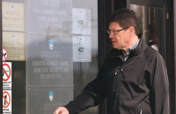 Obramba Rafa Klinarja je na včerajšnjem sojenju predlagala zaslišanje novih prič