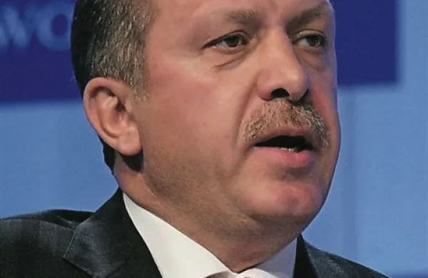 Odgovornost za objavo spornega posnetka je  turški premier Recep Tayyip Erdogan danes že pripisal političnim nasprotnikom