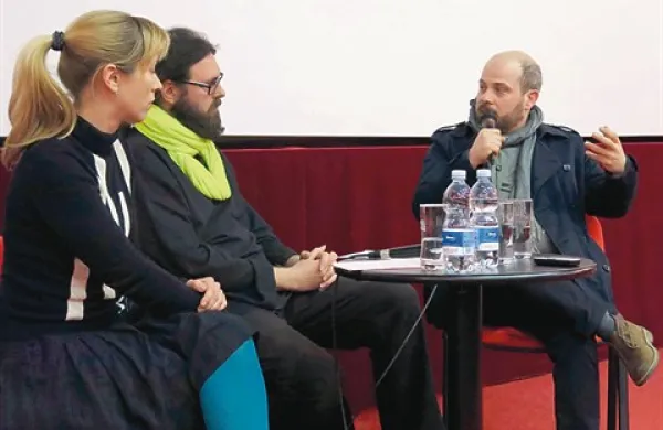 Varja Močnik, Tomaž Gregorc in režiser Frédérick Pelletier na pogovoru v izolskem Art kinu Odeon 