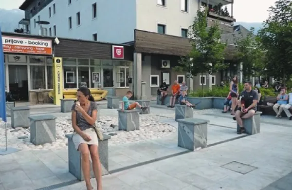 Končno dobra novica za Bovec: v kratkem bodo znova odprli hotel Alp v središču kraja