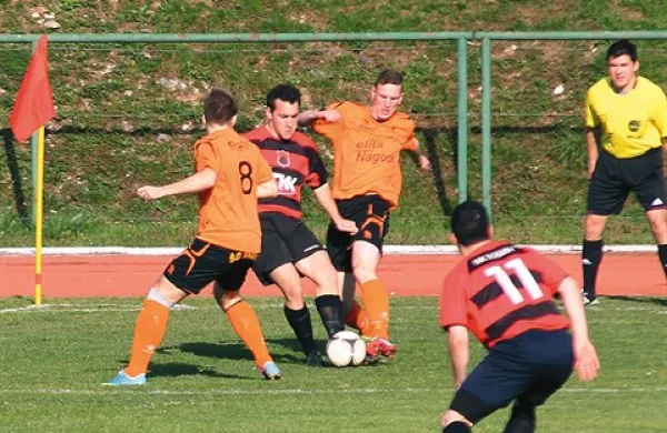 Ajdovci (v oranžnih dresih) so se 75 minut dobro upirali Tolmincem