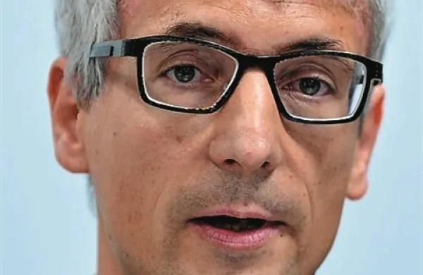 Minister za izobraževanje, znanost in šport Jernej Pikalo je po pričakovanju uspešno prestal interpelacijo, ki jo je zoper njega vložila SDS