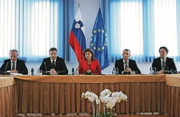 5-odstotno znižanje plač v javnem sektorju