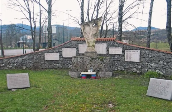Spominski park priča o številnih žrtvah in pomembni vlogi Juršč v času NOB
 