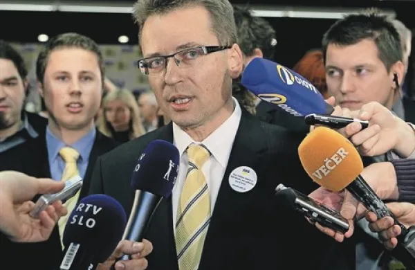 Zvone Černač