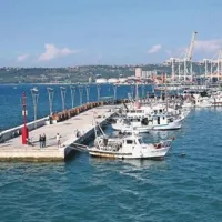 V koprski občini je registriranih  30 izvajalcev gospodarskega ribolova, vendar imajo nekateri v lasti več plovil