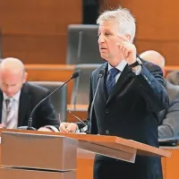 Prvopodpisani pod interpelacijo Ivan Vogrin ... 