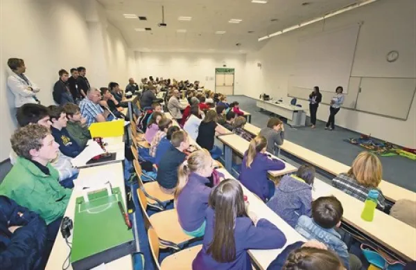Komisija je ocenila približno 200 inovativnih nalog in idej