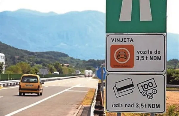 Dars je od 1. decembra lani, ko je stekla prodaja vinjet za letošnje leto, do konca februarja prodal za dobrih 73,3 milijona evrov vinjet