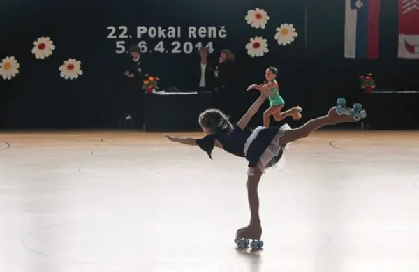 Prva tekma sezone je v kratkem in dolgem programu ponudila pregled pozimi opravljenega dela v vseh kategorijah