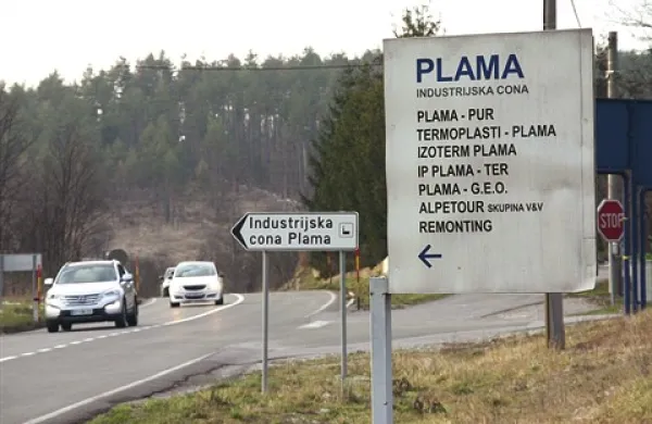 Delničarji Plame-Pur so danes na skupščini, že drugi v dobrih treh mesecih, na predlog družbe AG odločili, da  za izplačilo dividend namenijo nekaj manj kot 1,5 milijona evrov oziroma 2,18 evra bruto na delnico, medtem ko bo 3,4 milijona evrov ostalo
