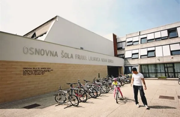  Gradbišče ob šoli bo najbrž kmalu zaprto, v zavodu pa upajo, da bodo kar se da hitro obnovili še ostala pročelja šole