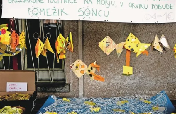 Akcija, v okviru katere so  prodajali ribice za simboličen evro, se bo nadaljevala do poletnih počitnic. Izkupiček bo namenjen brezplačnemu letovanju otrok iz socialno ogroženih družin. 