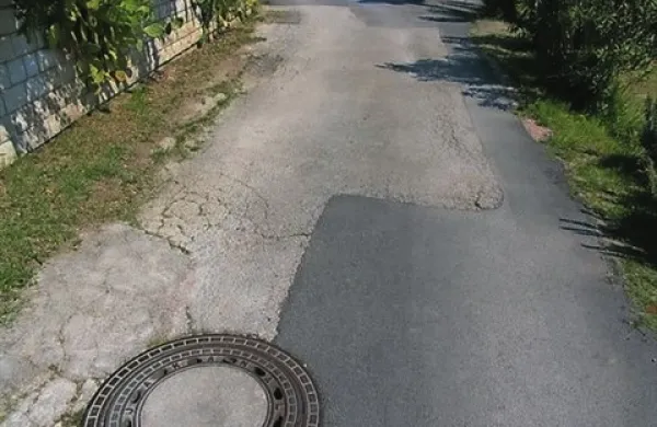 V Ulici borcev NOB v Luciji  bodo preplastili cestišče