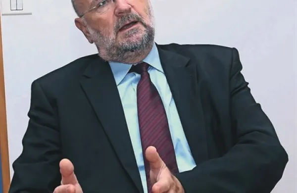 Sodi&scaron;čem bo do poletja zmanjkalo denarja