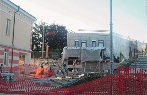 Center za starejše občane in mladino v teh dneh dobiva končno podobo