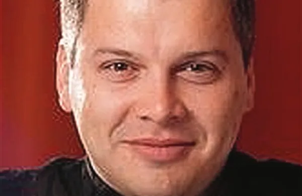 Simon Perčič: “S Svirelom in drugimi glasbenimi dogajanji na tem območju gradimo novo glasbeno skupnost, v kateri so mladi glasbeniki z obeh strani meje, ki jim glasba pomeni način življenja.”