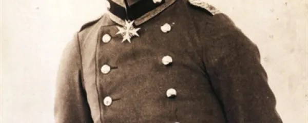 Poznejši general-feldmaršal Erwin Rommel je imel s tedaj novo taktiko infiltracije  odločilno vlogo pri preboju soške fronte med 12. ofenzivo