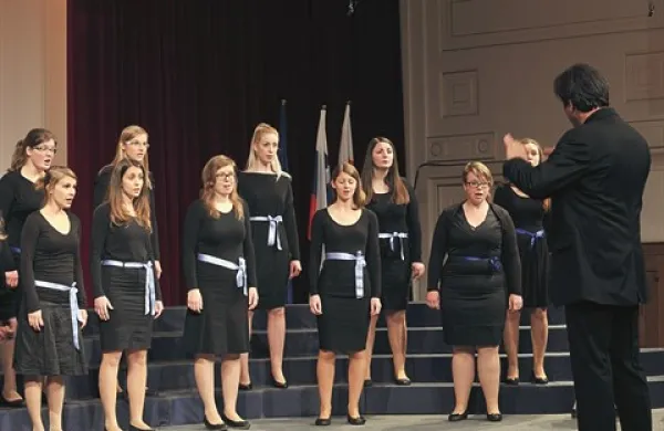 “Zlata dekleta” ženskega zbora APZ Univerze na Primorskem 