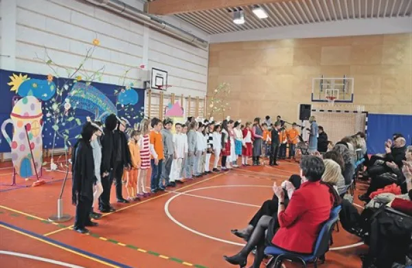 Na posvetu so tudi  učenci prikazali številne dejavnosti, ki jih gojijo na podružničnih šolah 