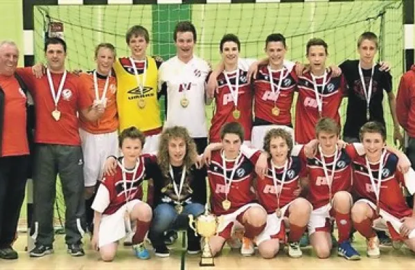 Ekipa do 15. leta starosti Kluba malega nogometa Oplast iz Kobarida je postala državni prvak 