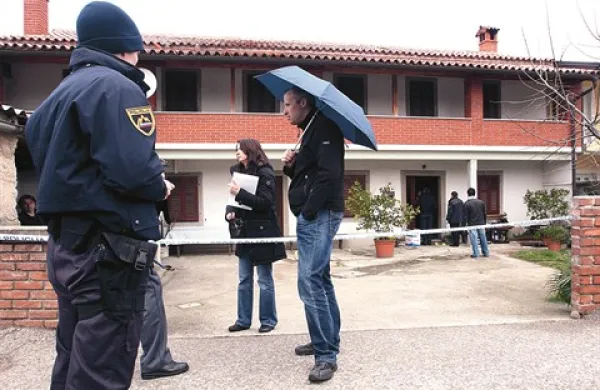 Po umoru v Čežarjih so policisti raziskovali v več smereh, pogovarjali so se z več kot 700 ljudmi, preverili so DNK 150 oseb, nazadnje pa krog stisnili okoli Izolana in Bolgara 