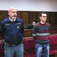 Kosta Aleksandrov je včeraj na videz mirno spremljal  branje sodbe, senat mu je prisodil 27 let zapora