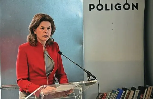 Premierka Alenka Bratušek je na današnjem posvetu o strategiji pametne specializacije poudarila, da Slovenija potrebuje jasno pot v smeri trajne gospodarske rasti in kakovostnih delovnih mest