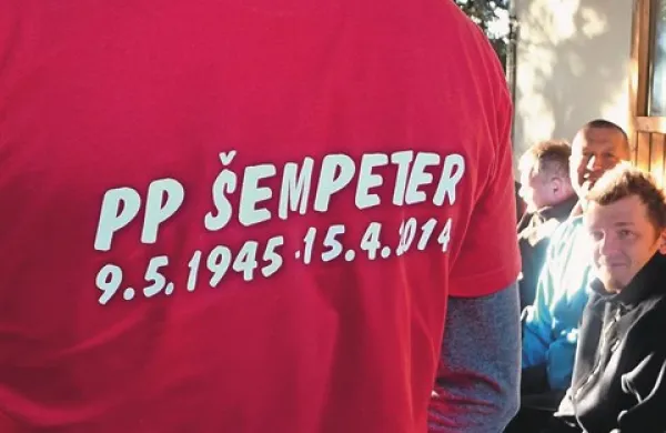 Policistom, ki so se  s šempetrske morali preseliti na novogoriško policijsko postajo, so le začeli vročati anekse k pogodbam o zaposlitvi