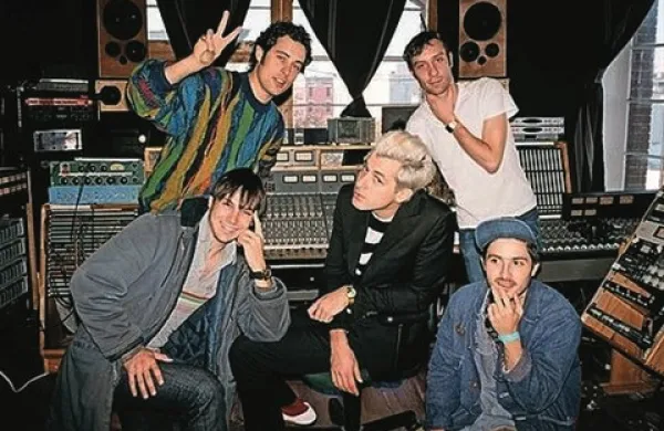 Ameriški garažni rokerji The Black Lips bodo med izvajalci letošnjega glasbenega festivala SuperUho