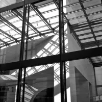  Annibel Cunoldi Attems: Deutsches Historisches Museum/ Nemški zgodovinski muzej, razstavni prostor, ki ga je oblikoval arhitekt   Ieoh Ming Pei,  2011 