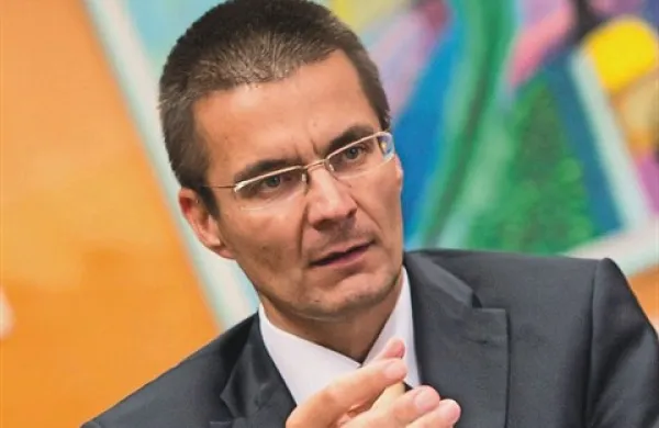 Dimitrij Piciga: “Trdim, da je Hit v preteklosti poslovno zaspal. Čakati na to, da se bodo stari časi vrnili, je bila napaka.”