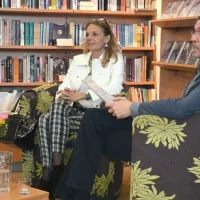 Mirjana Bobić Mojsilović in Slavko Barič, prevajalec njenega zadnjega romana v slovenščino