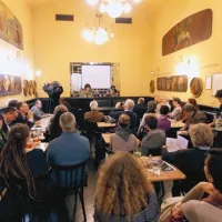 V noč s prijateljico