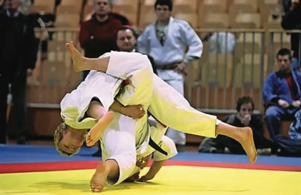 Slovenska ženska judo reprezentanca je na EP v Montpellierju osvojila bronasto kolajno
