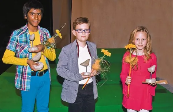 Zmagovalci letošnje Brinjevke so (z leve) An Černe, Tristan Bevc in Kristina Čok